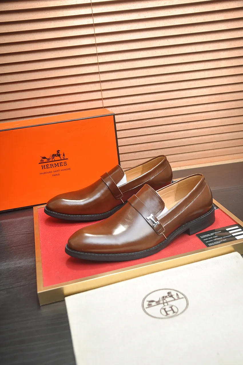 Men's shoes💰540💶[HERMES] (cowhide lining)🍀Italian top luxury🍀He does not pursue novel styles and gorgeous colors, but attracts the favor of successful men with his flawless, elegant and classic style. Formal leather shoes This very comfortable, simple and stable style allows you to easily match any style! The pattern is absolutely 1:1 refined from the original case, and we strive for excellence in materials, imported cowhide + cowhide lining💪💪💪extraordinary texture👍! .Code number: 39-45 (45 customized)